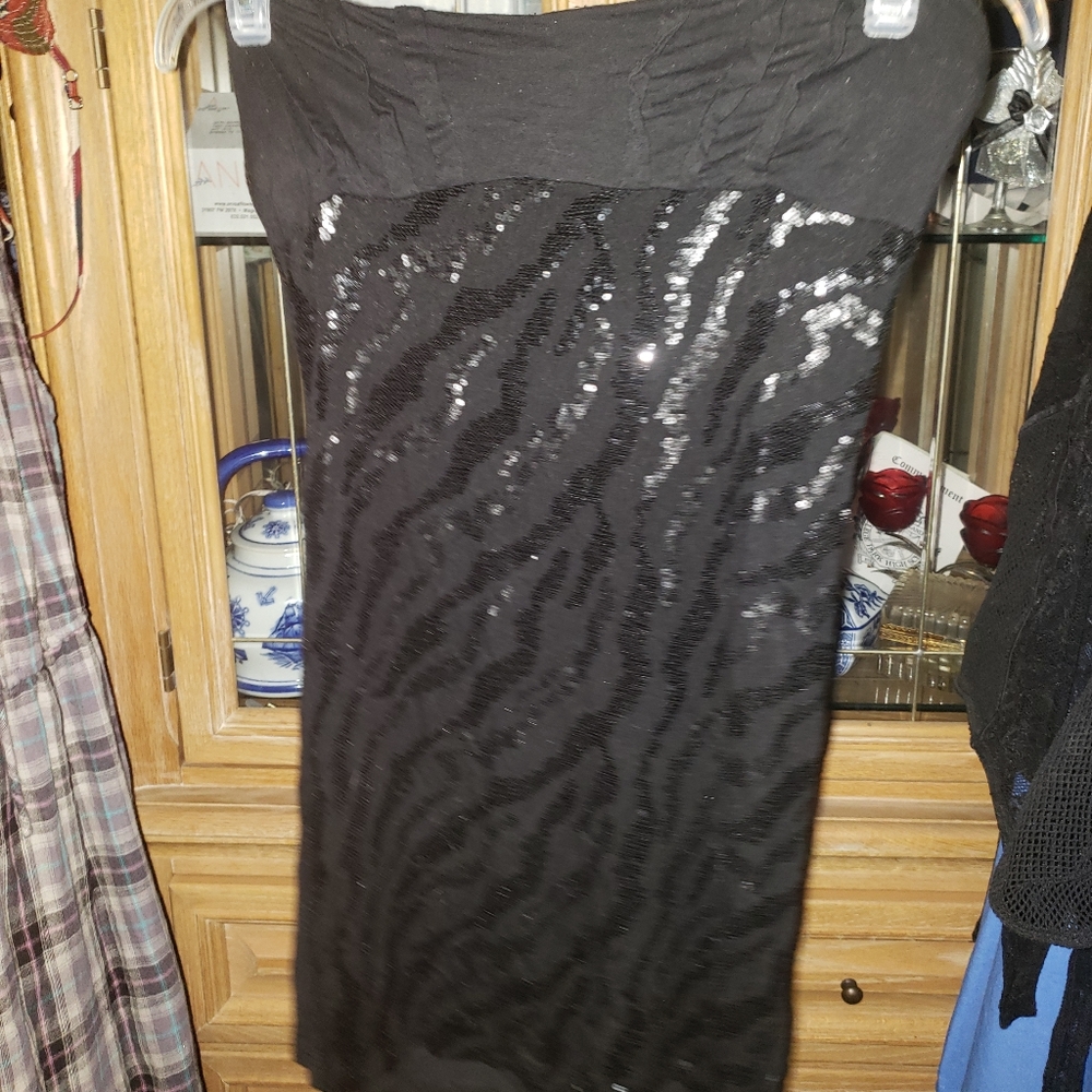 Black Mini dress  Or strapless top